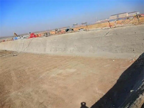 吴川高铁桩基础建设