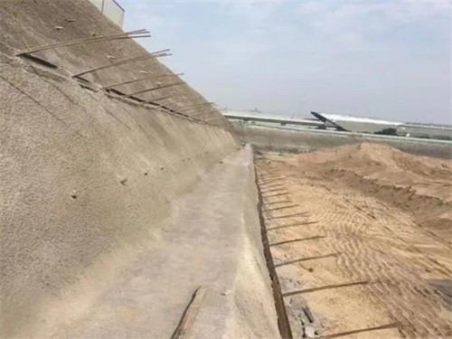 吴川河道边坡加固